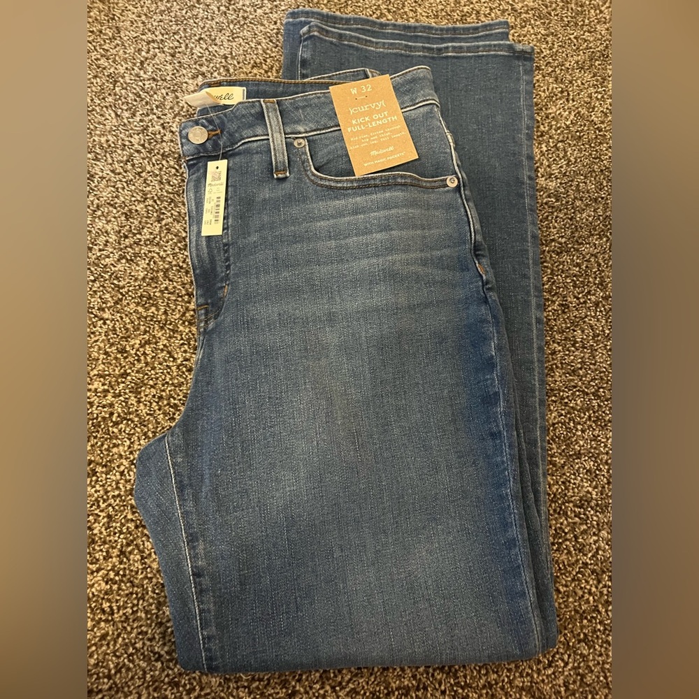 Madewell Curvy Kick Out Full-Length Jean